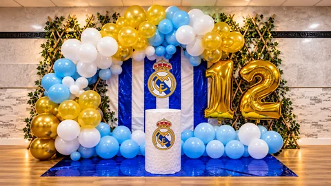 Decoración de fútbol en blanco, azul y dorado